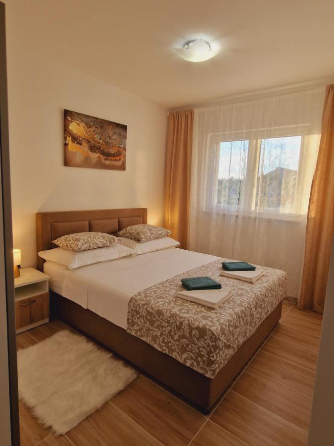 Duje Toni Apartment Makarska