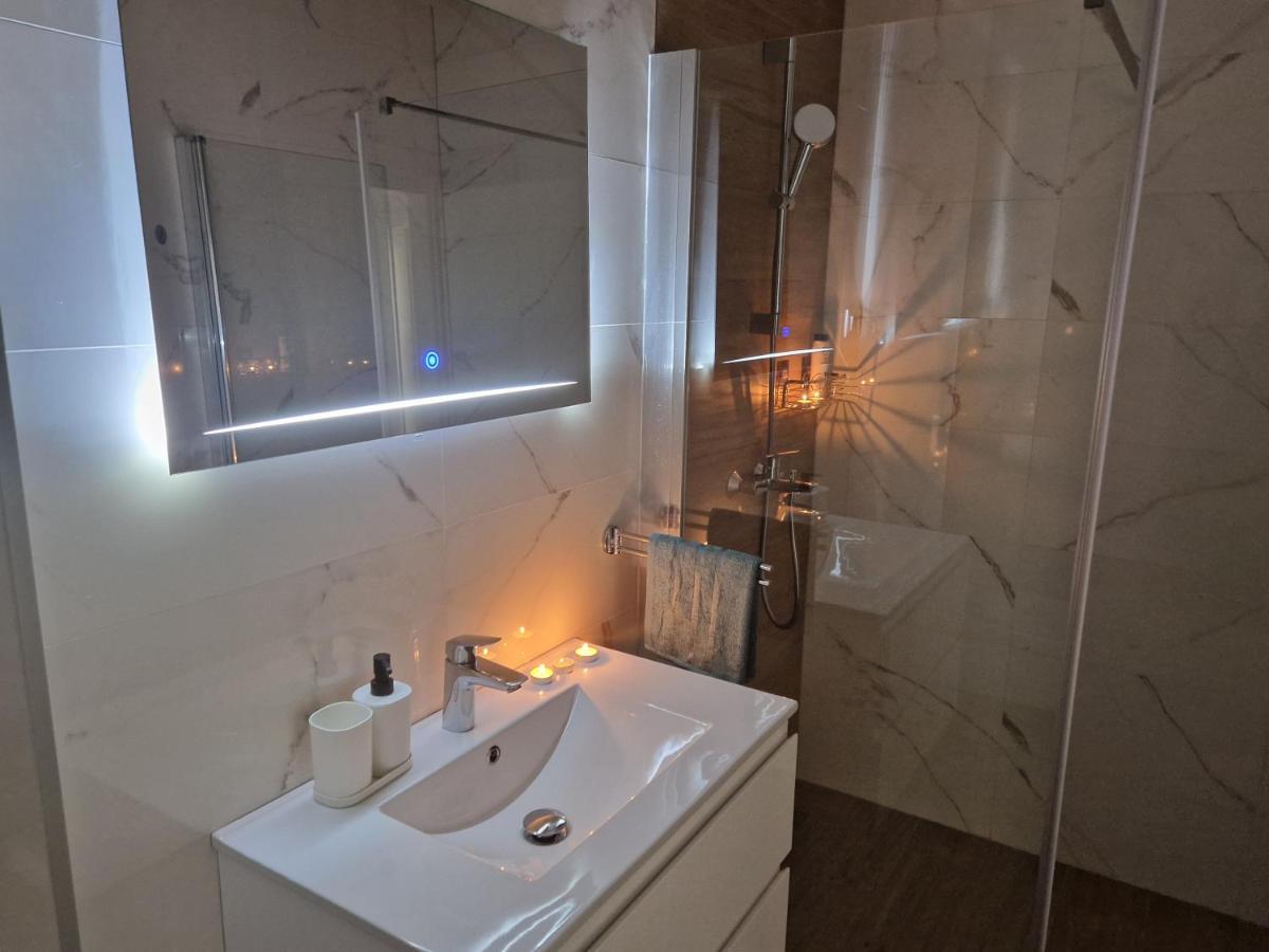 Duje Toni Apartment Makarska