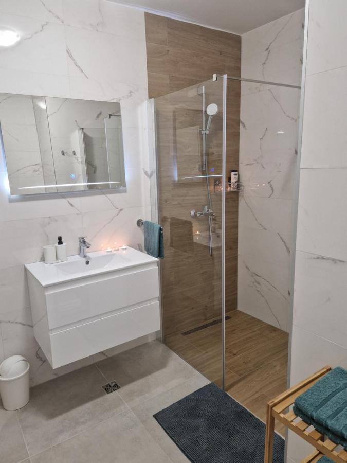 Apartment Duje Toni Makarska