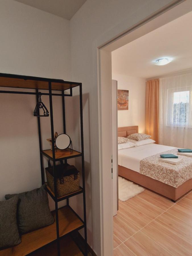 Duje Toni Apartment Makarska