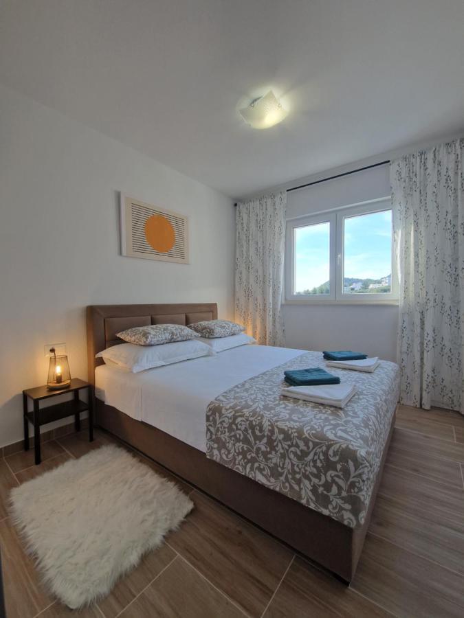 Apartment Duje Toni Makarska